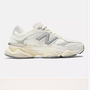 Unisex Sea Salt New Balance 9060 Sneakers Women 9 Men 7.5 Box Included